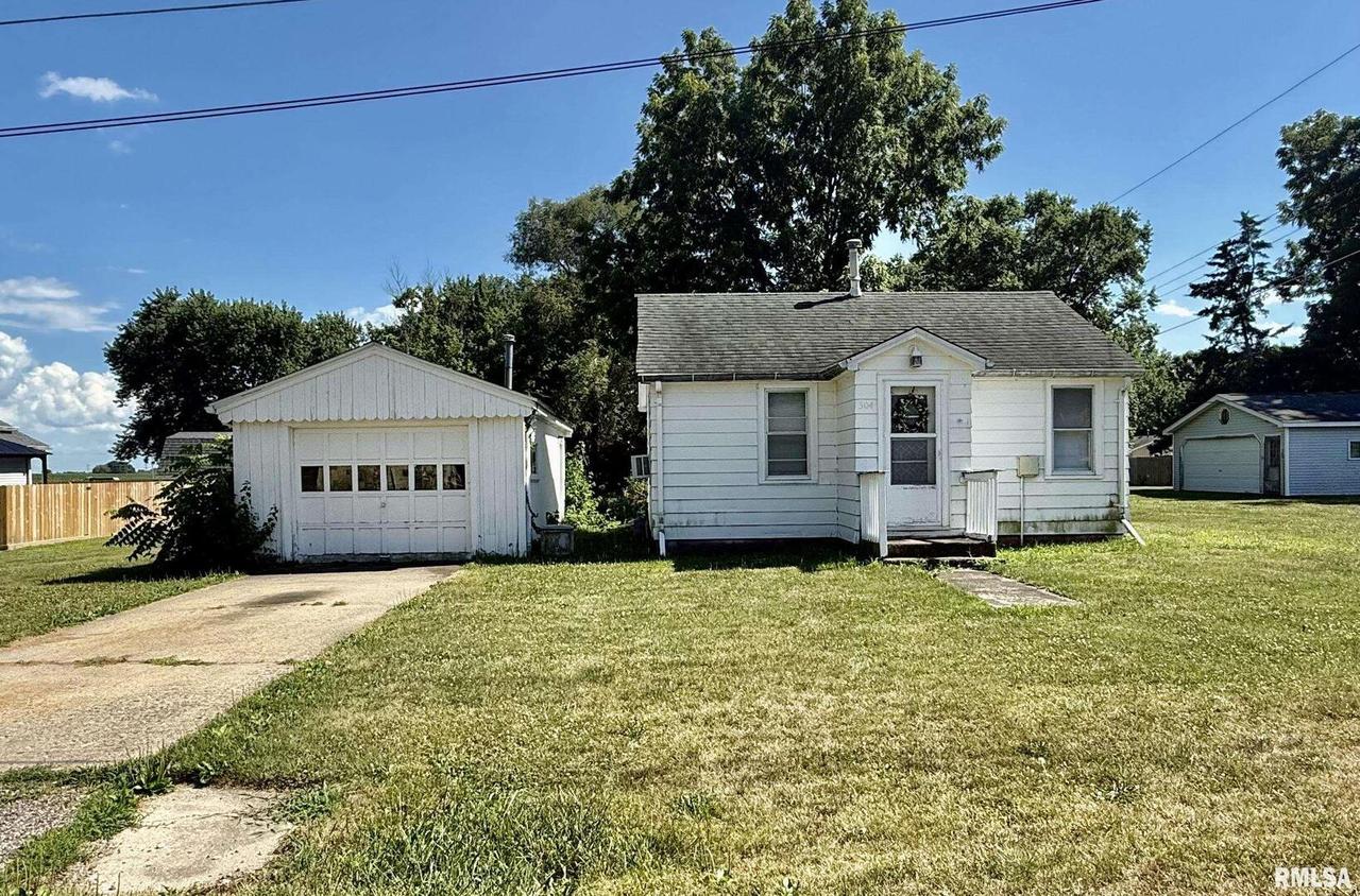 304 E Ames St., Yates City, IL 61572