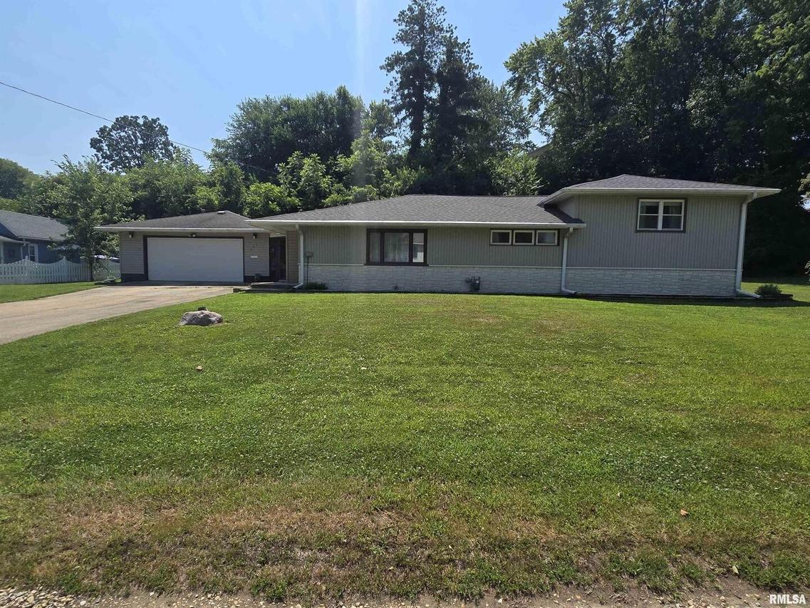 507 S Church St., Albany, IL 61230