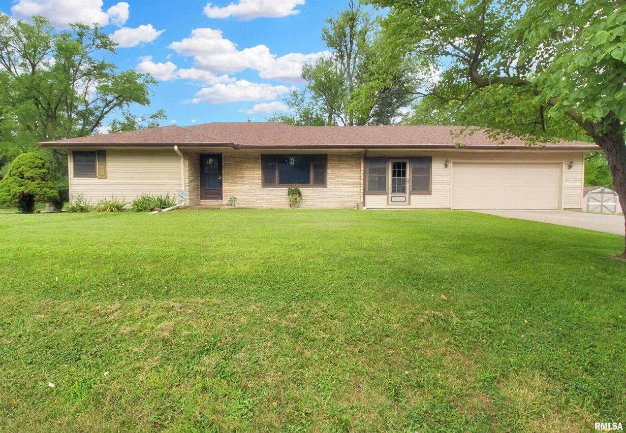 1524 W 4th St., Milan, IL 61264