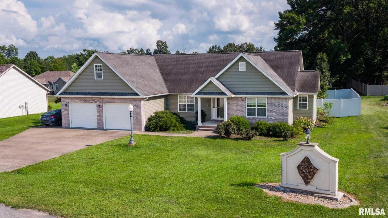 1307 Sunrise Dr., Carterville, IL 62918