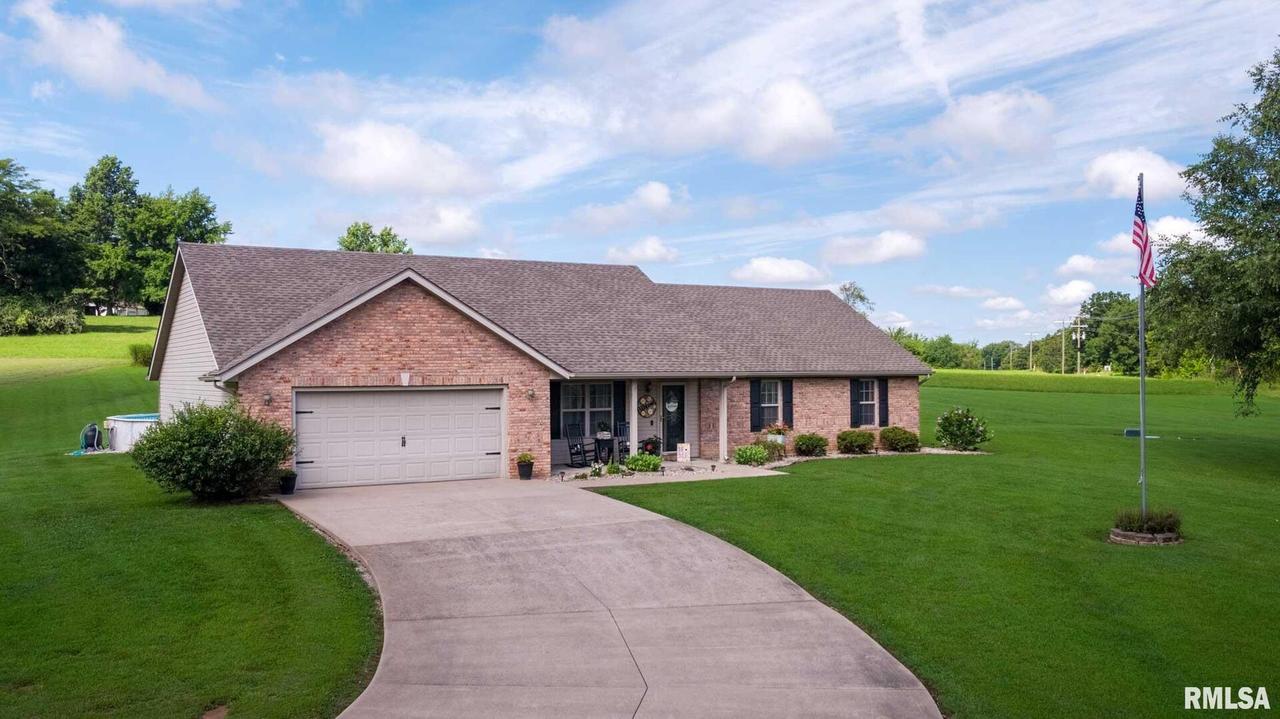 15381 Dwina Rd., Pittsburg, IL 62974