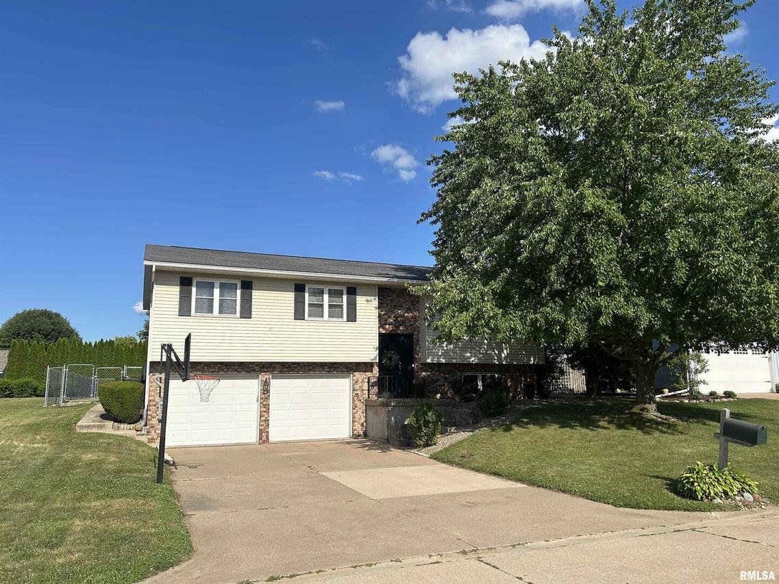 1028 Hickory St., Geneseo, IL 61254