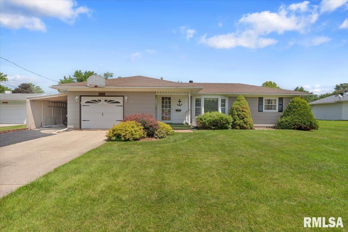 303 6th St., Sherrard, IL 61281