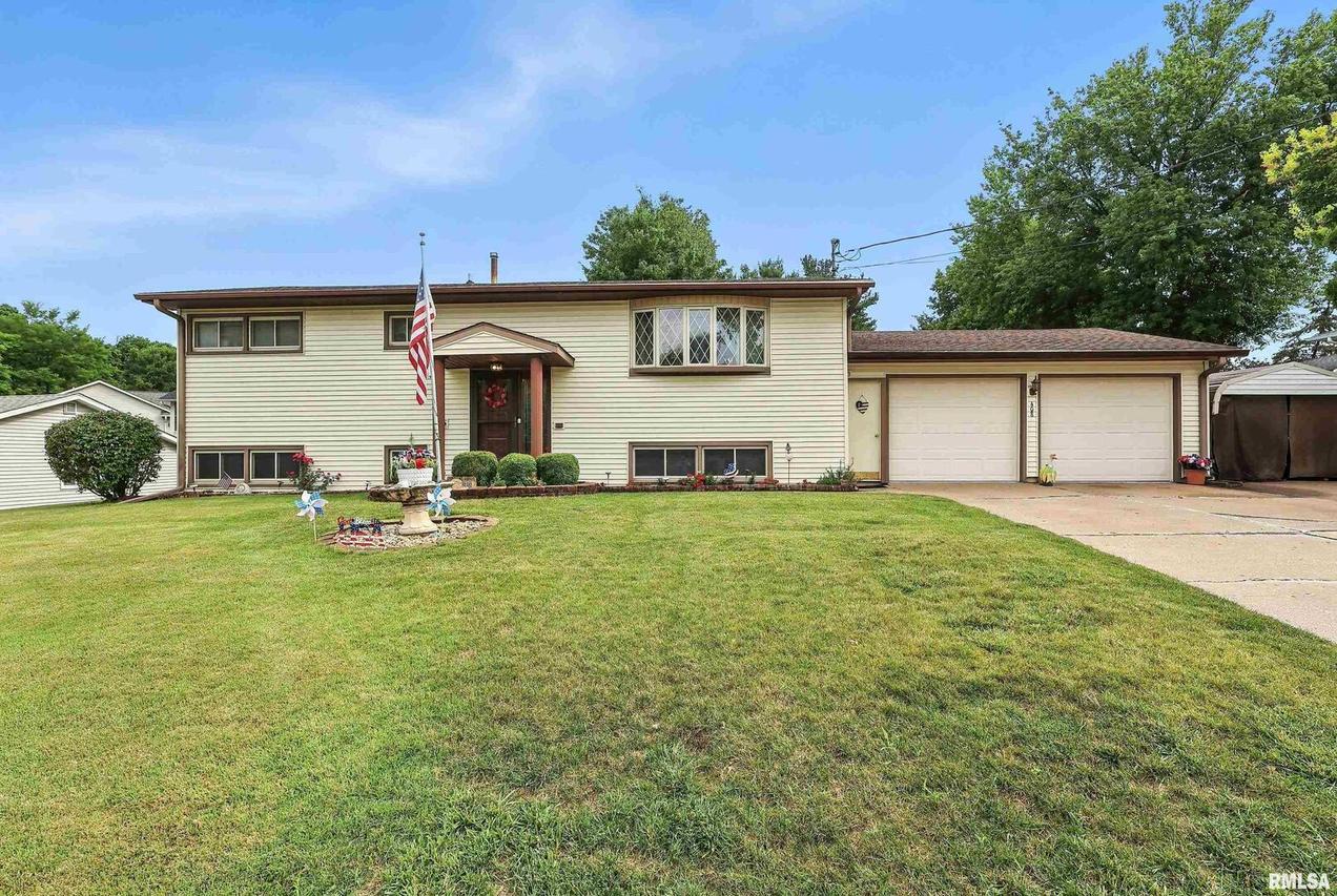 408 E 21st Ave., Coal Valley, IL 61240