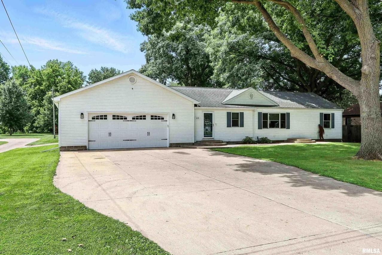 1620 65th Ave., Rock Island, IL 61201