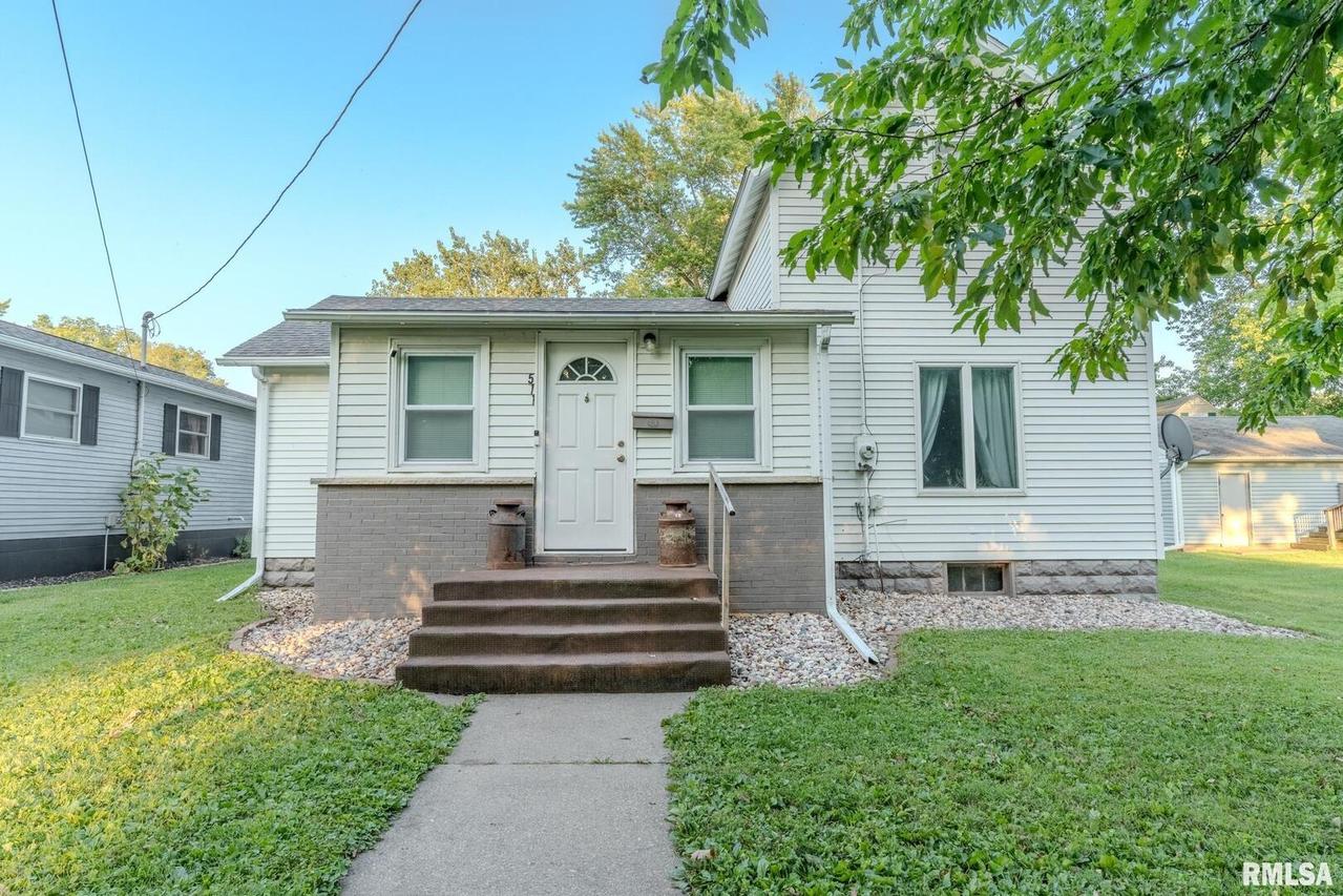 511 Locust St., Prophetstown, IL 61277