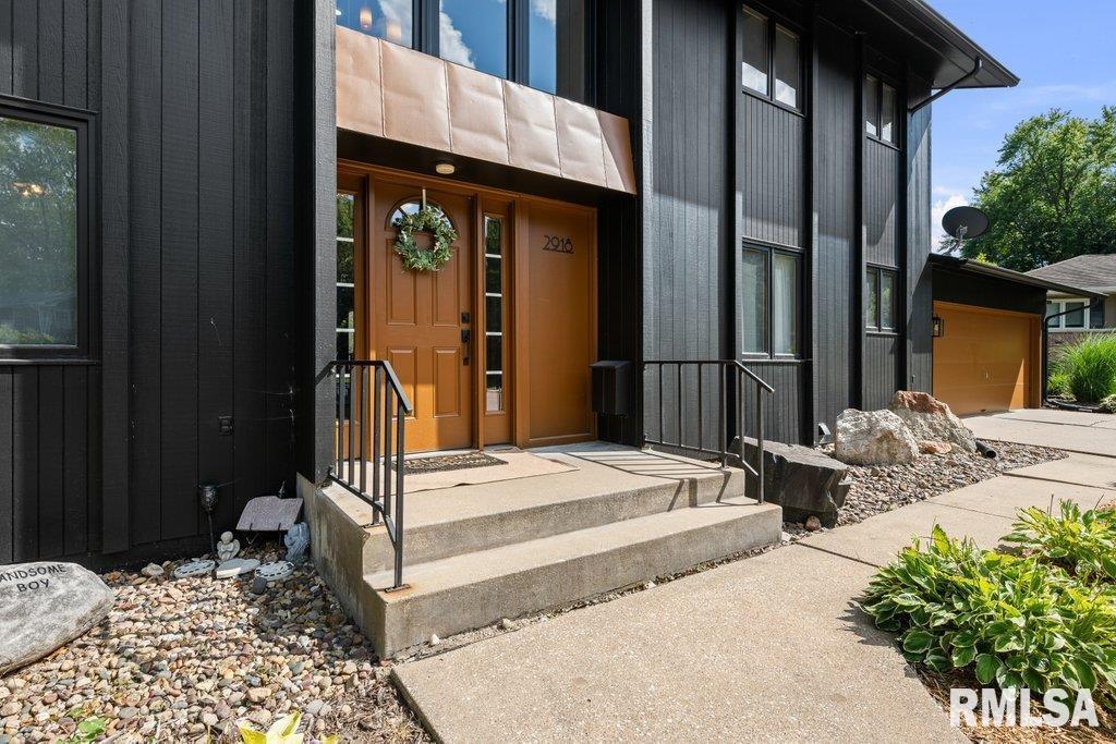 2918 2nd St., Moline, IL 61265