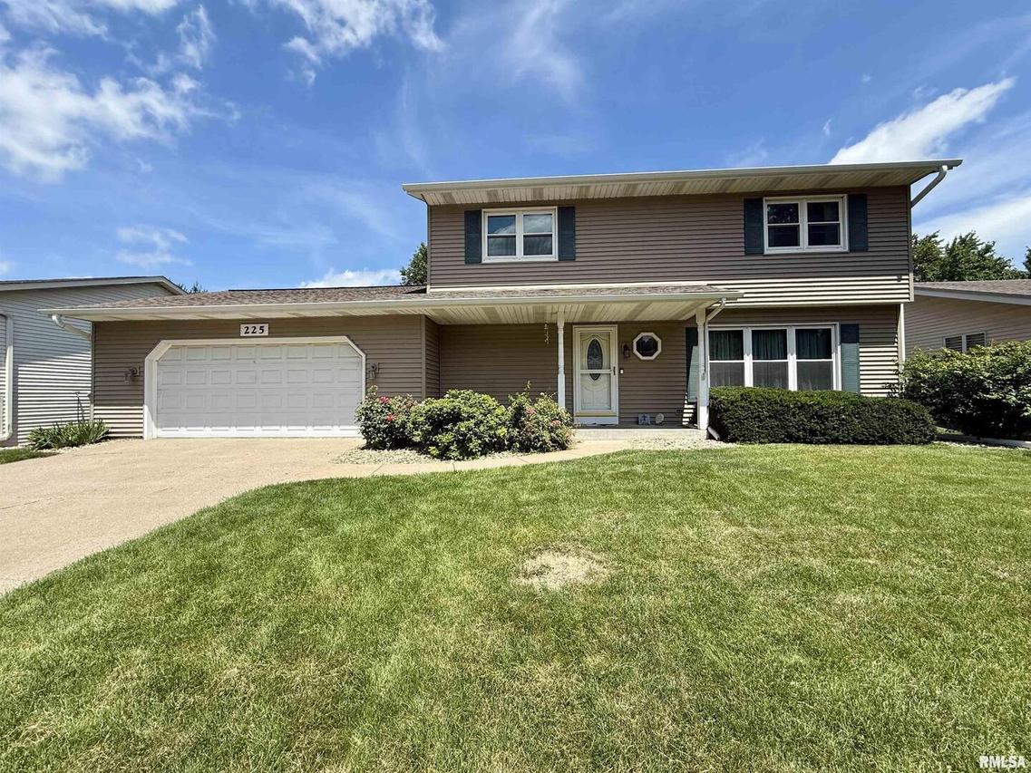 225 38th Ave., East Moline, IL 61244
