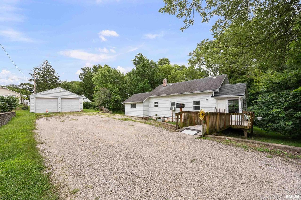 2546 32nd St., Moline, IL 61265