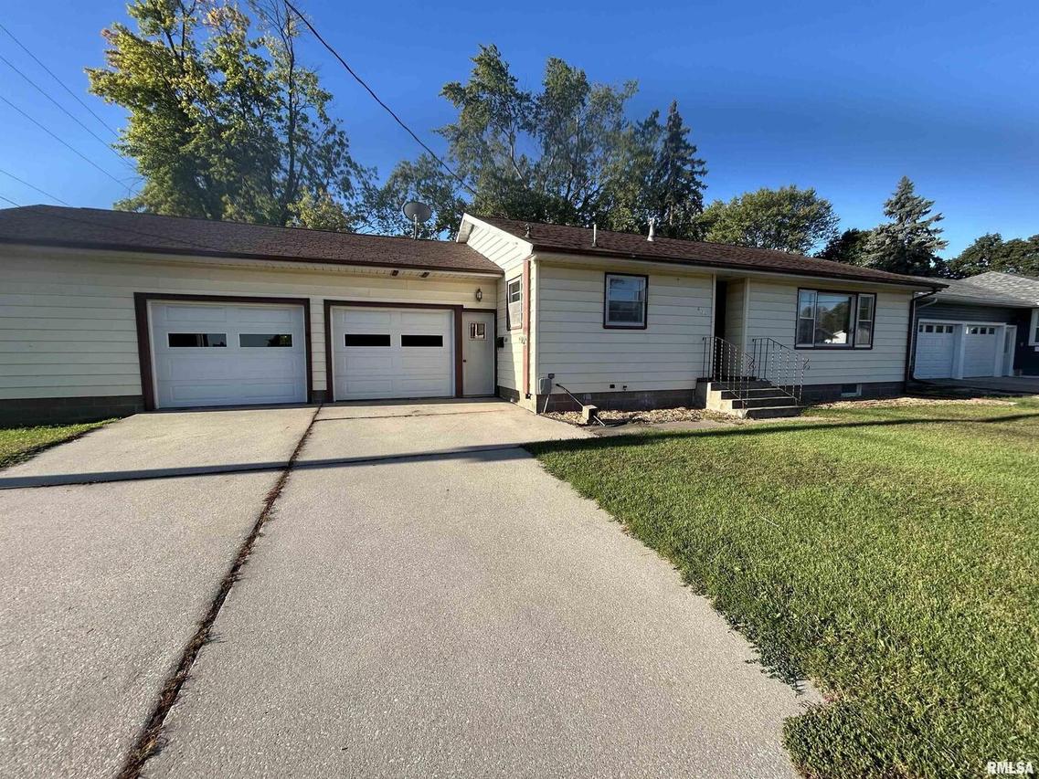 624 E Chestnut St., Geneseo, IL