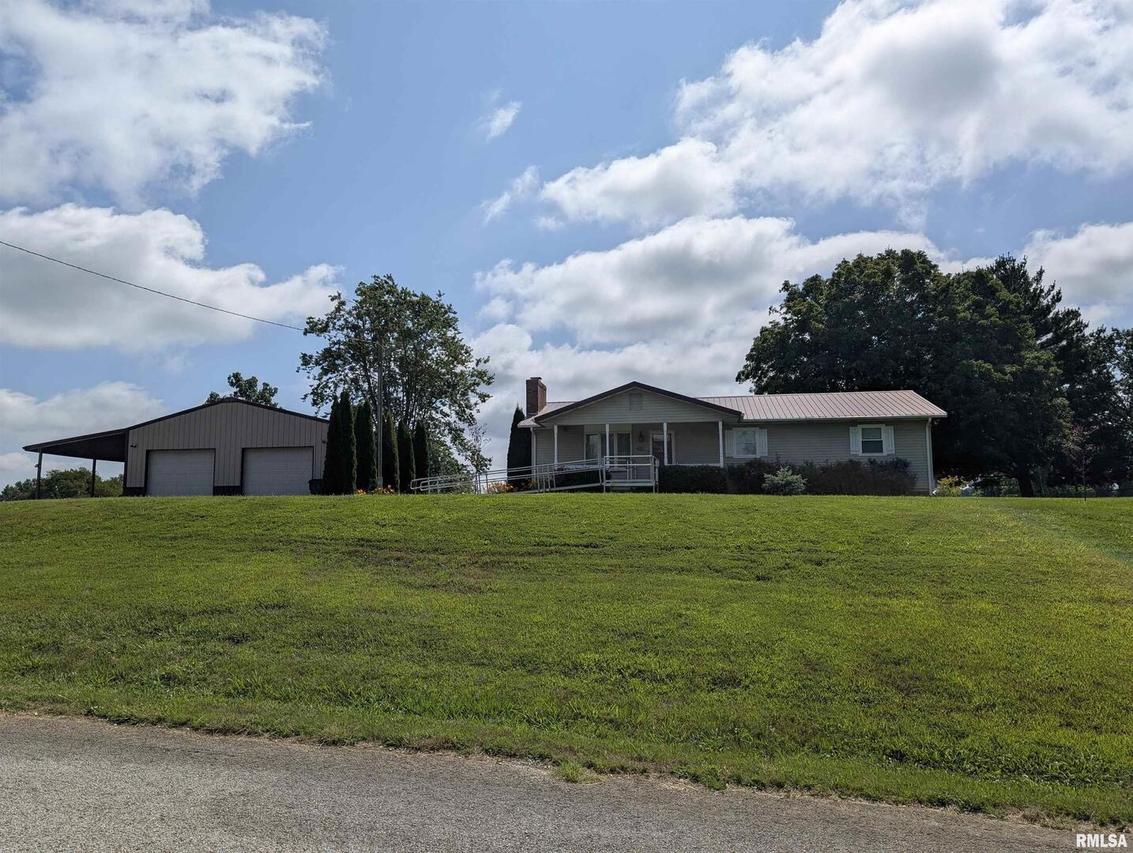 425 Peak Rd., Harrisburg, IL 62946