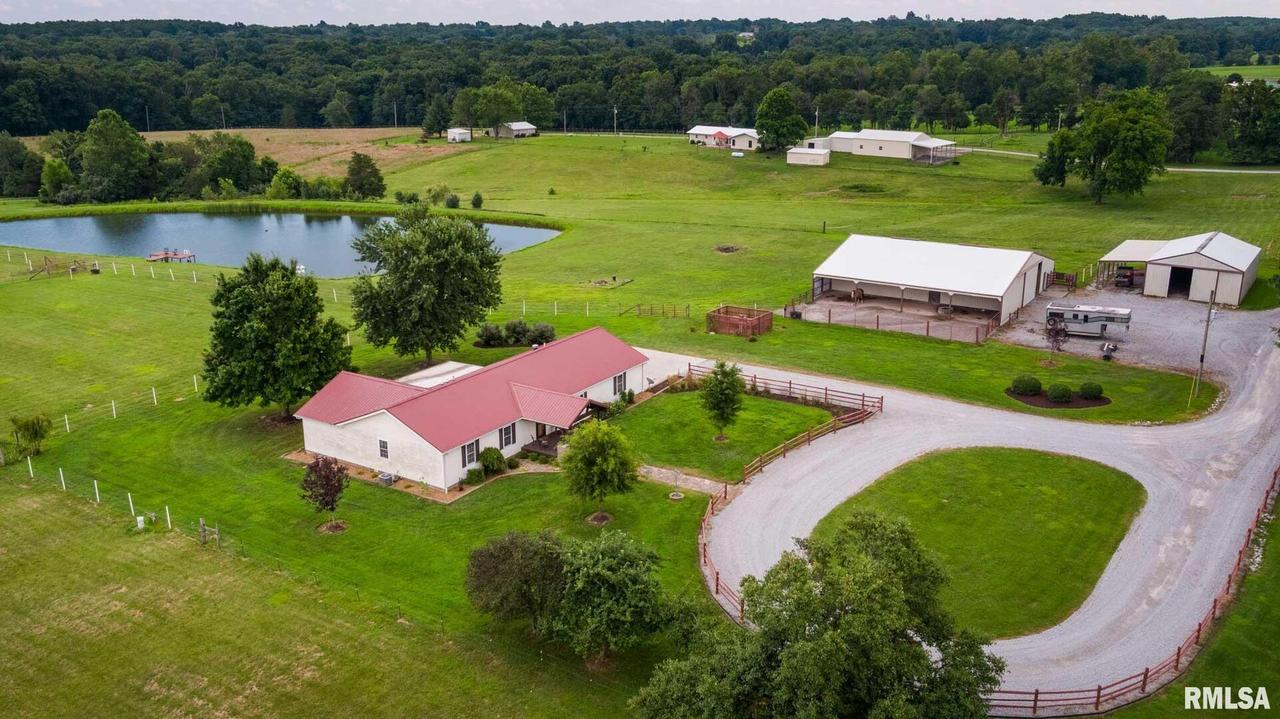 23 Bridle Ln., Stonefort, IL 62987