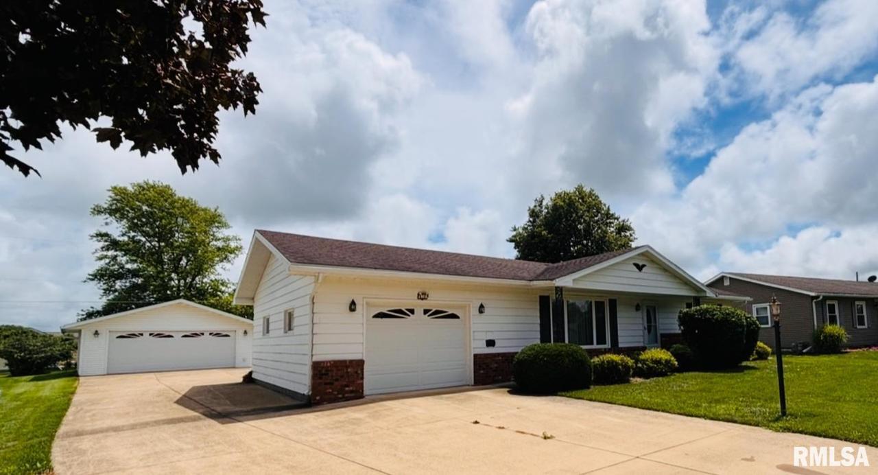 630 Mission Dr., Kewanee, IL 61443
