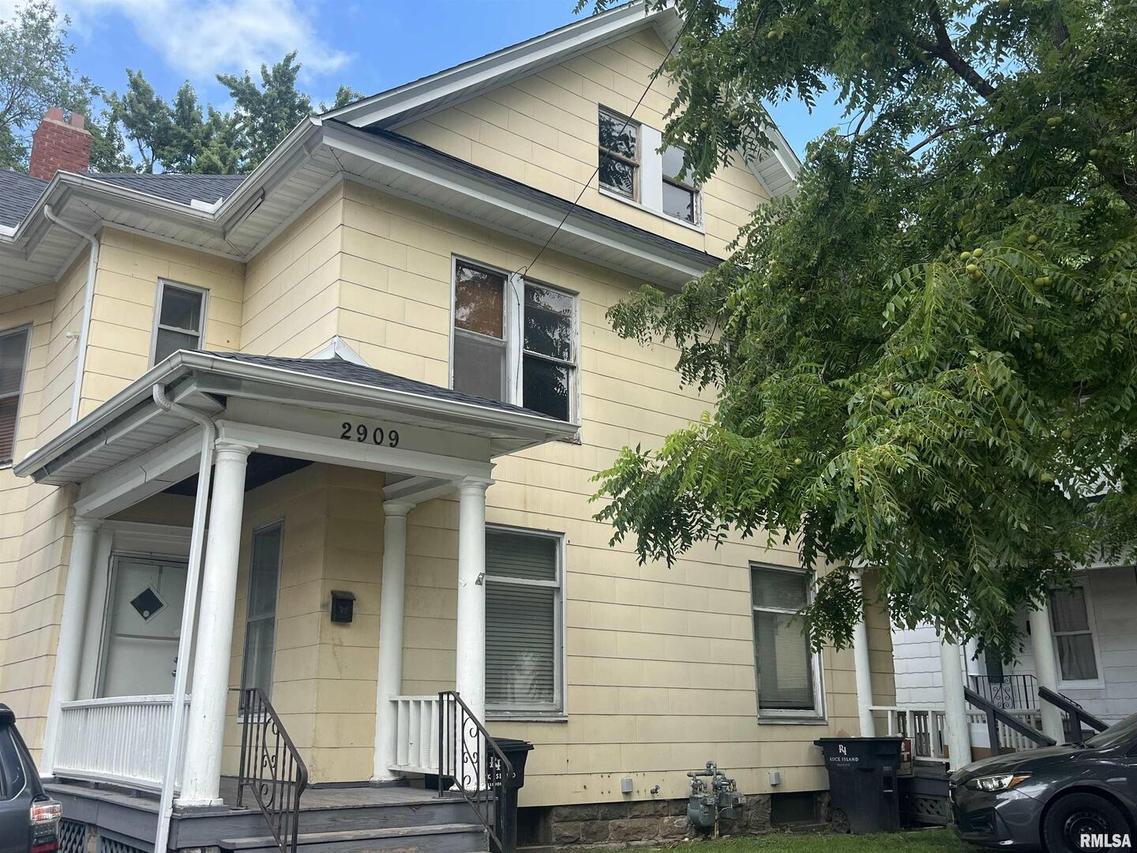 2909-2911 7th Ave., Rock Island, IL 61201