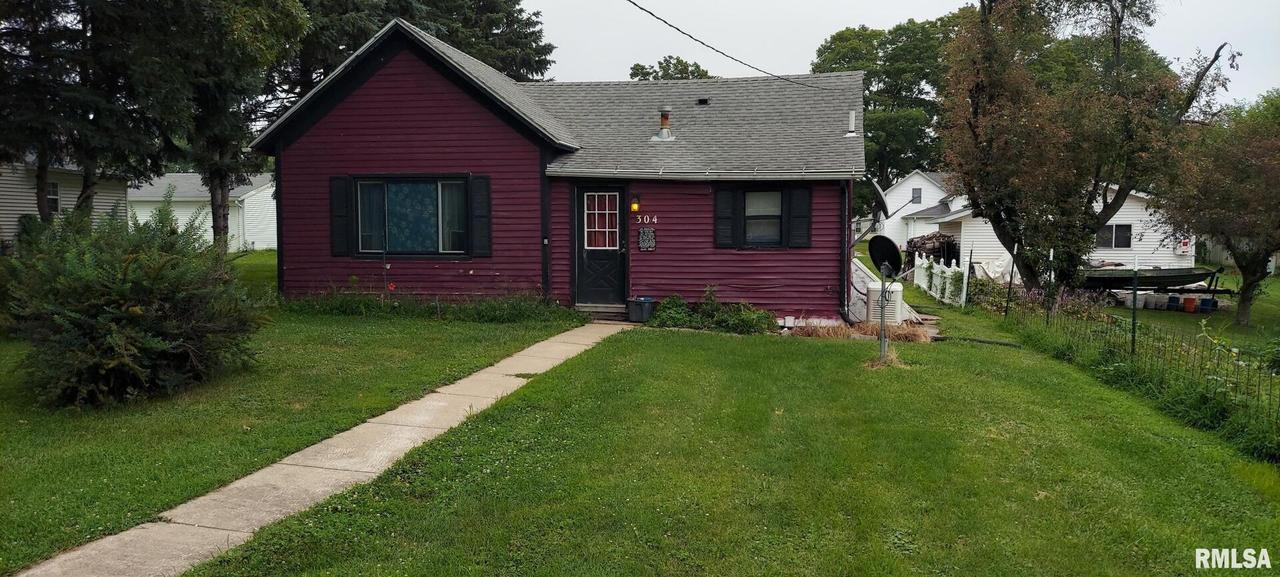 304 S 3rd Ave., New Windsor, IL 61465