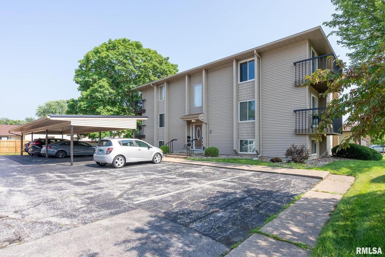 1820 53rd St. #11, Moline, IL 61265