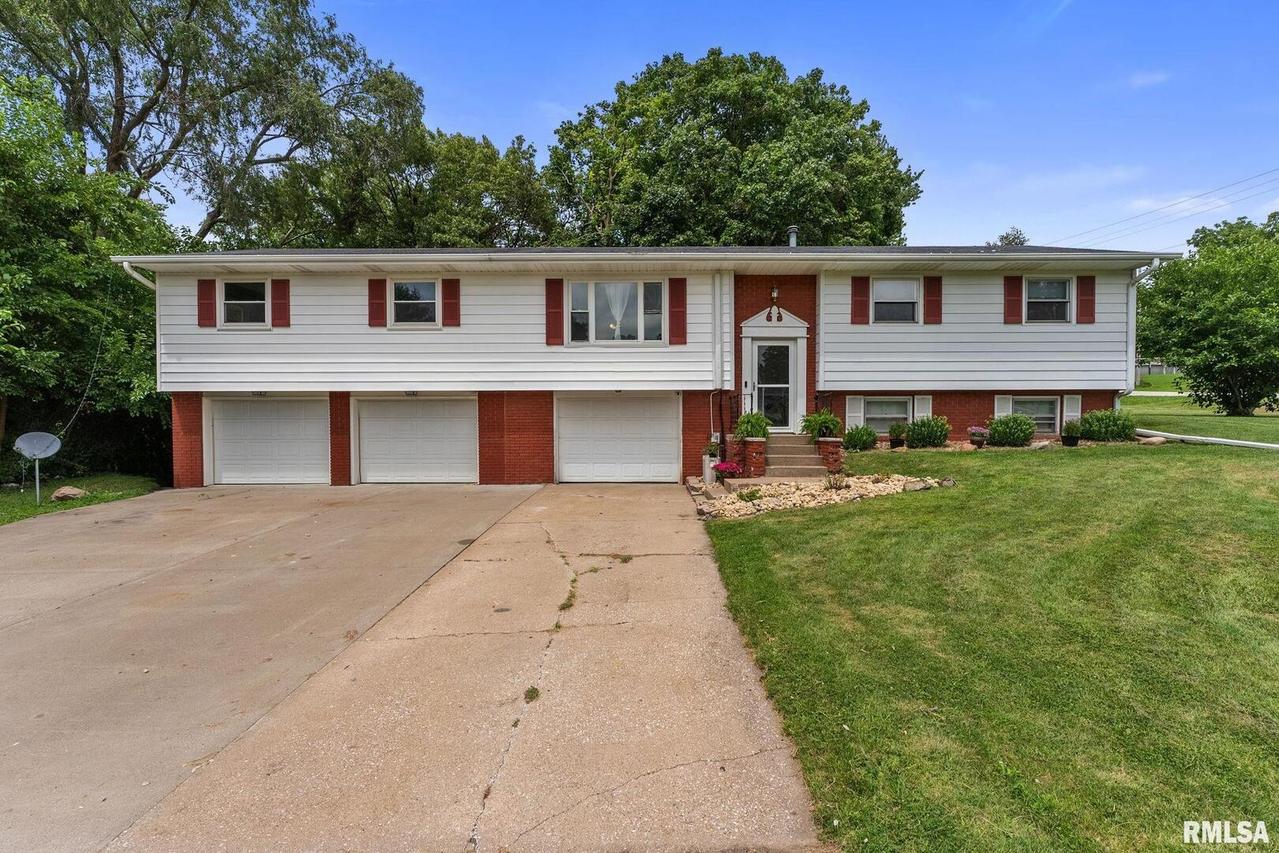 501 W Maple St., Reynolds, IL 61279