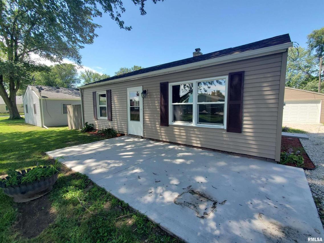 16911 N 10th Ave., East Moline, IL 61244