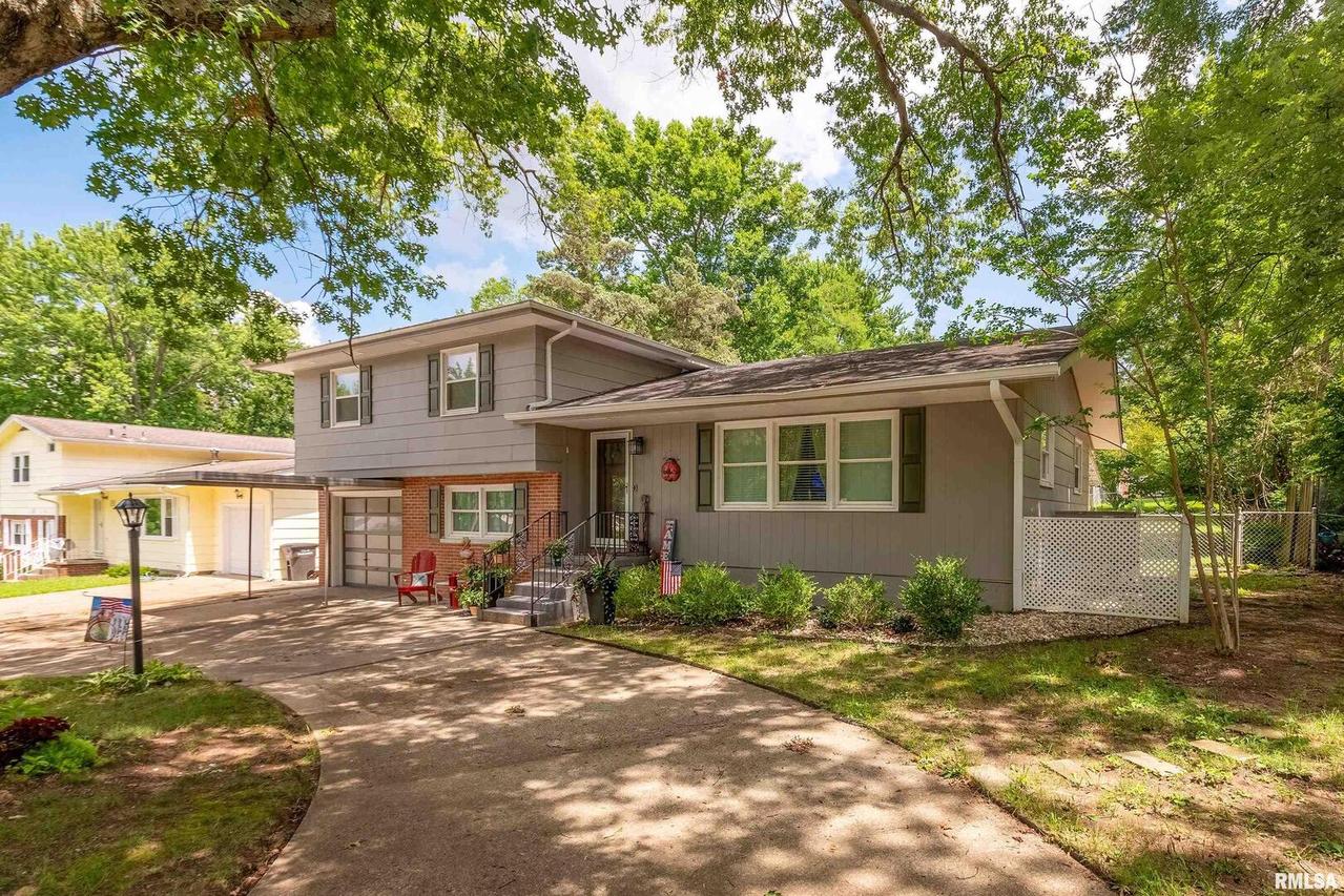 905 S Glenview Dr., Carbondale, IL 62901