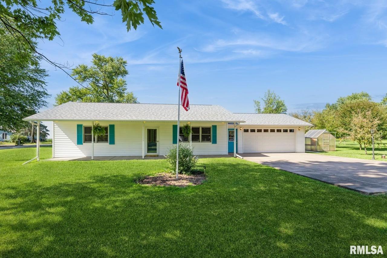 2332 42nd Ave., Aledo, IL 61231