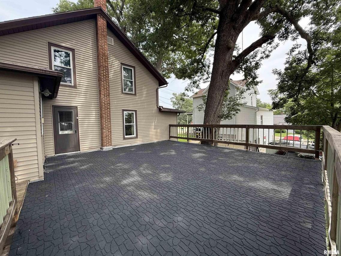 203 W North St., Morrison, IL 61270