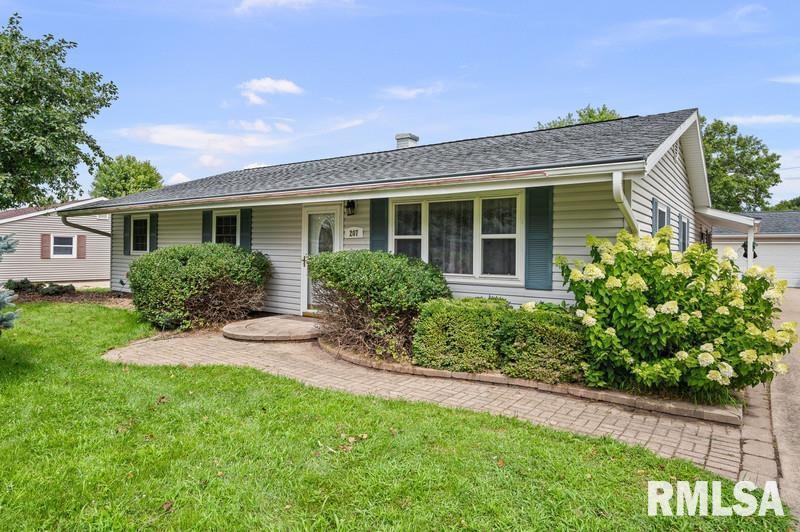 207 E 2nd St., Coal Valley, IL 61240