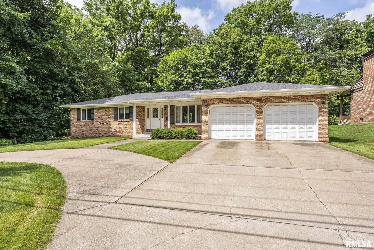 3416 38th St., Rock Island, IL 61201