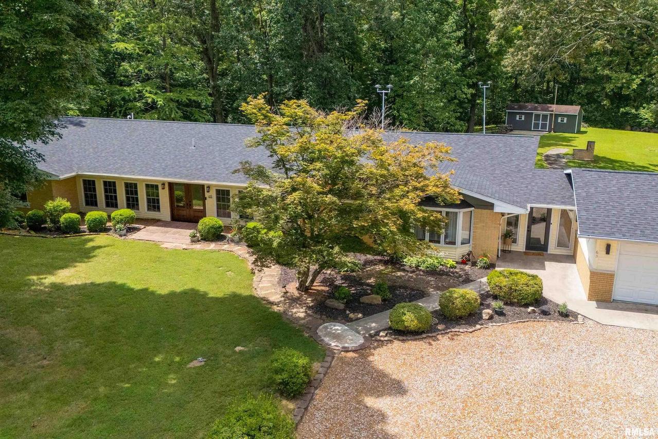 65 Hidden Trace, Carbondale, IL 62901