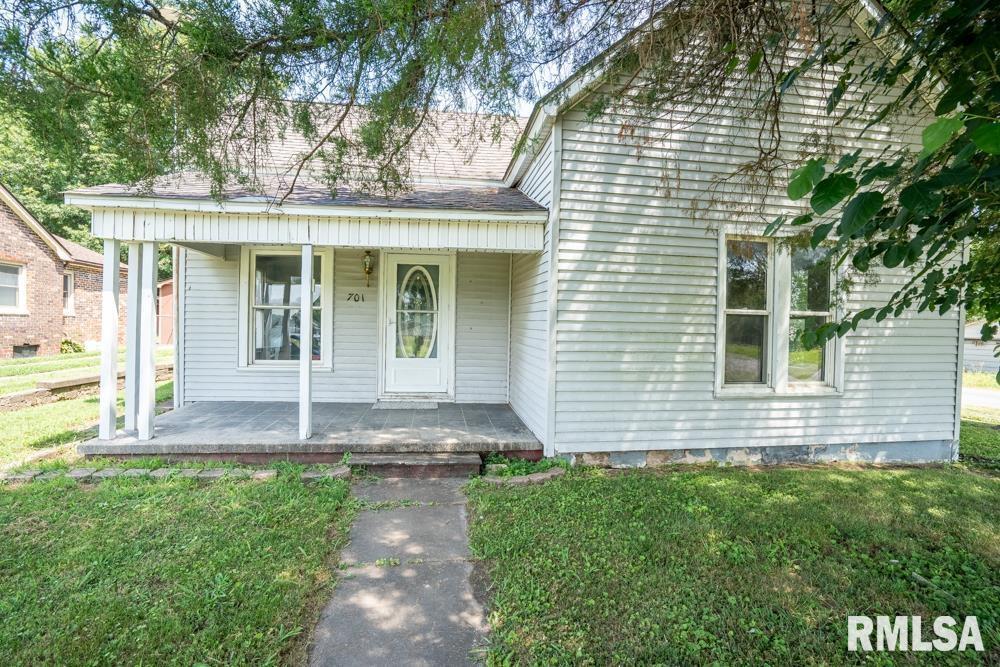 701 W Cherry St., Herrin, IL 62948
