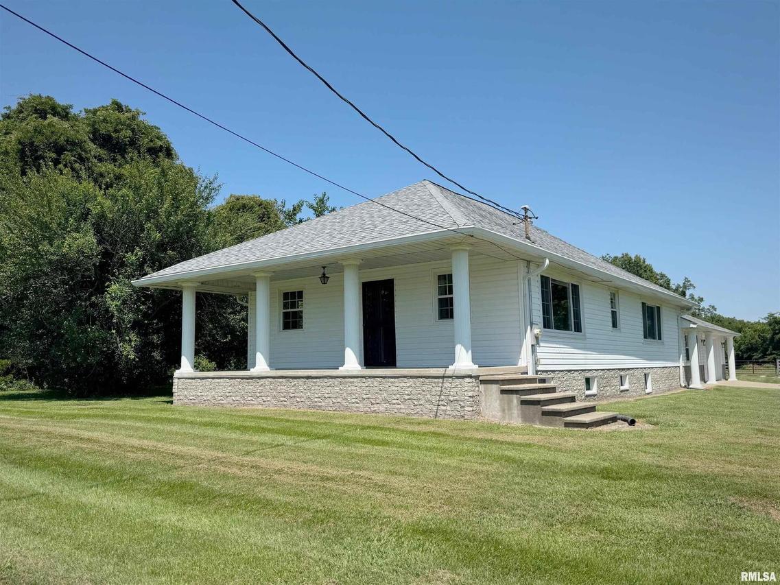 16488 Route 37, Johnston City, IL 62951