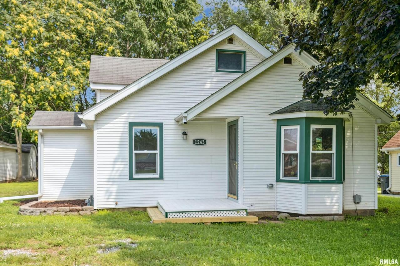 1243 1st E St., Milan, IL 61264