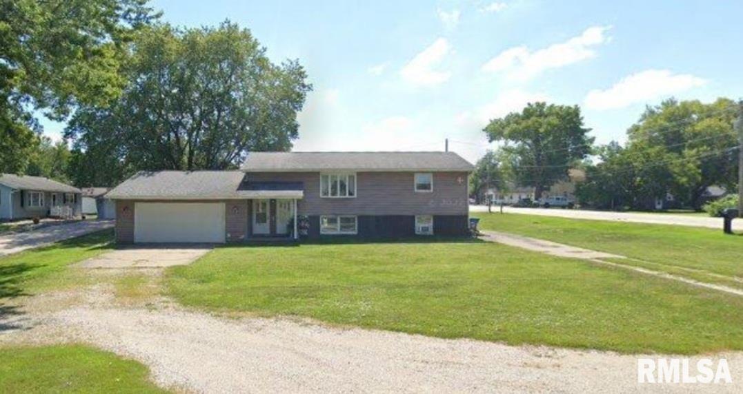 1002-1004 10th Ave., Silvis, IL 61282