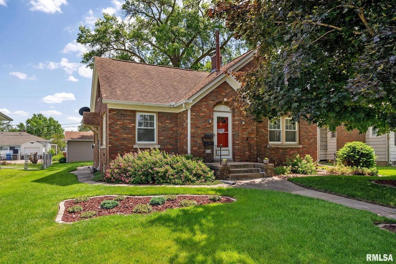 2424 18th Ave. #A, Moline, IL 61265