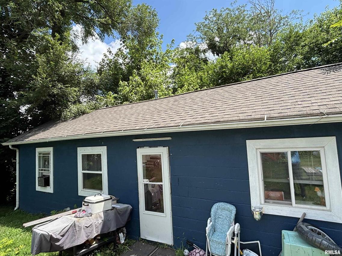 1417 - 1419 E 1st St., Milan, IL 61264