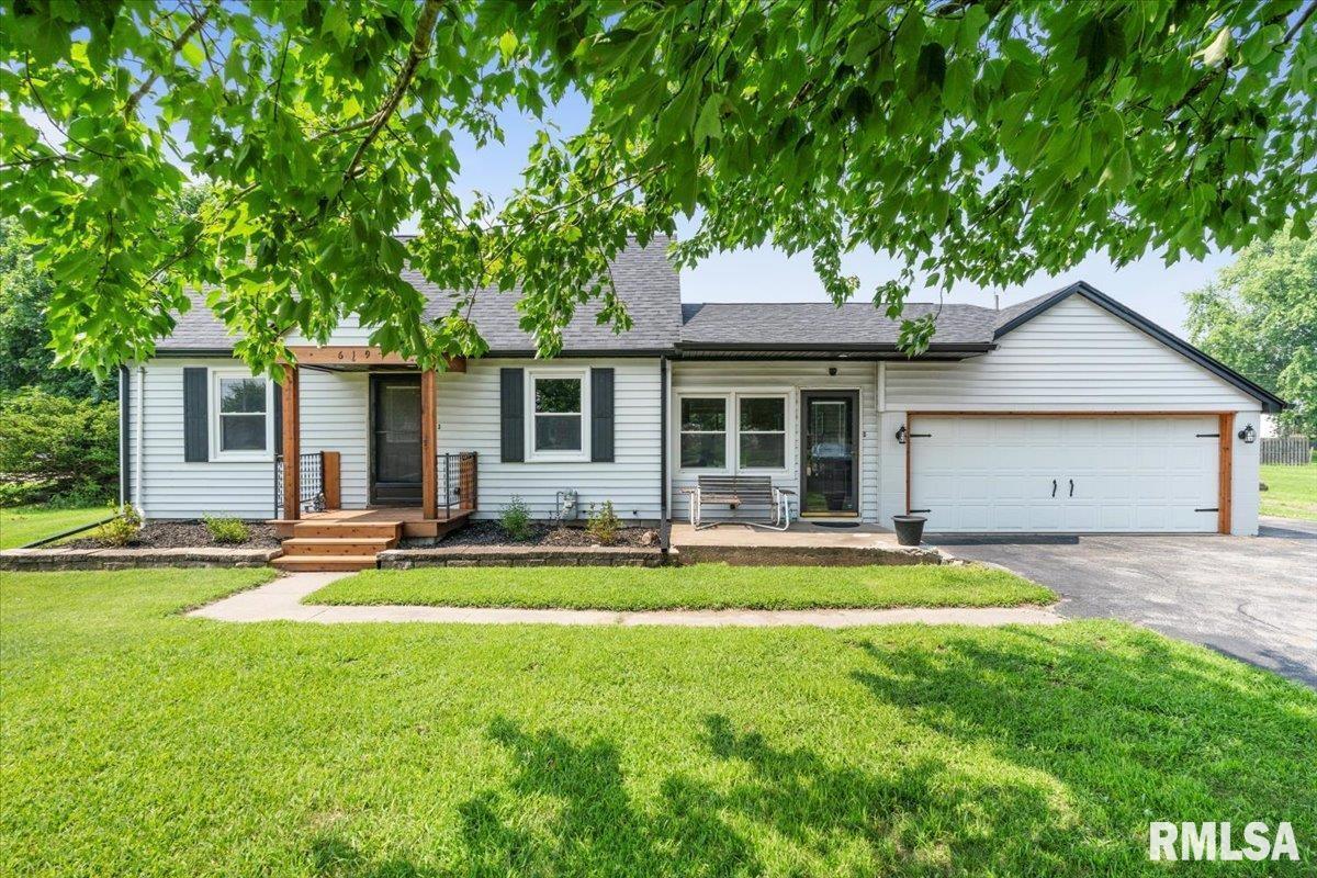 619 2nd St., Colona, IL