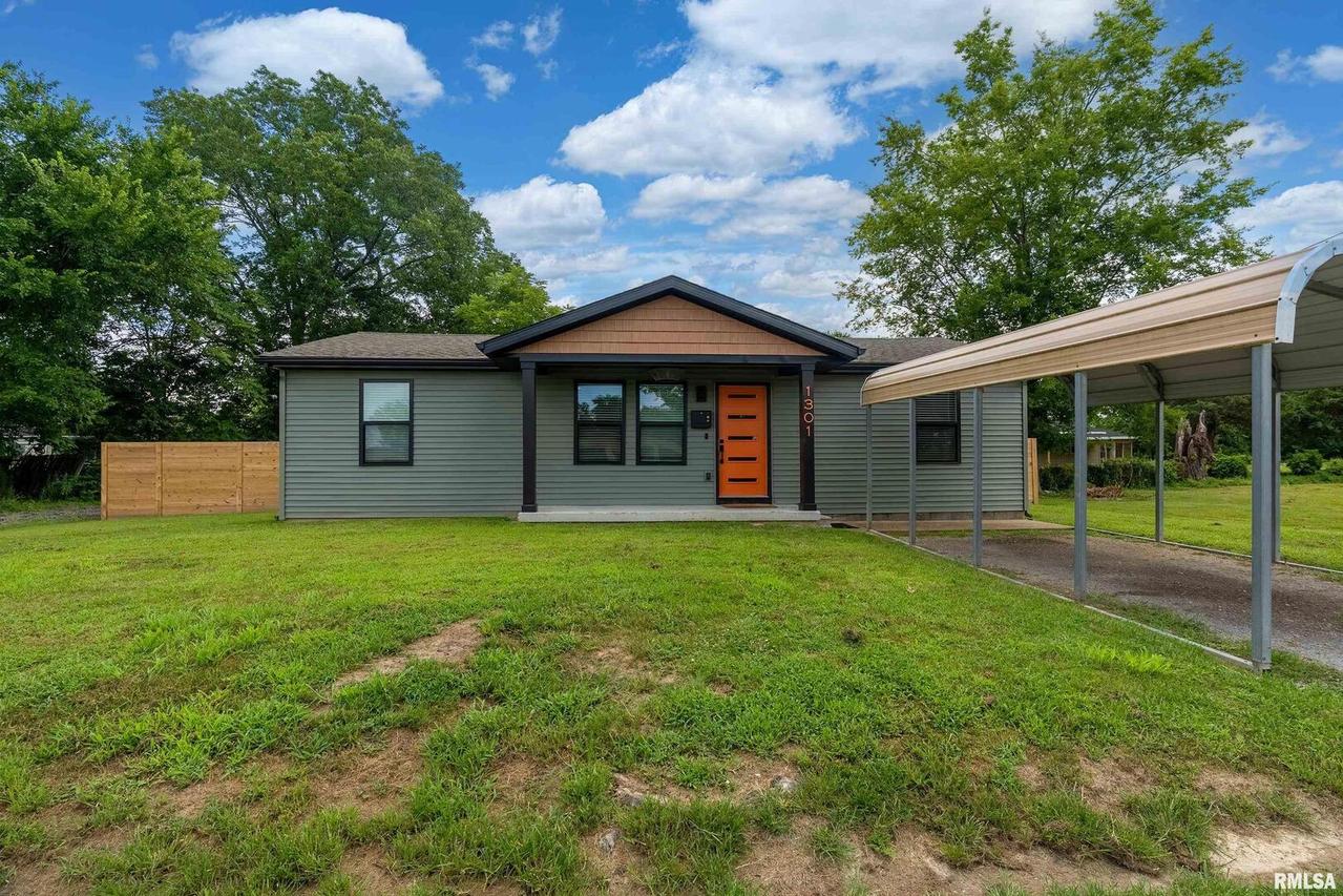 1301 S Holland St., Marion, IL 62959