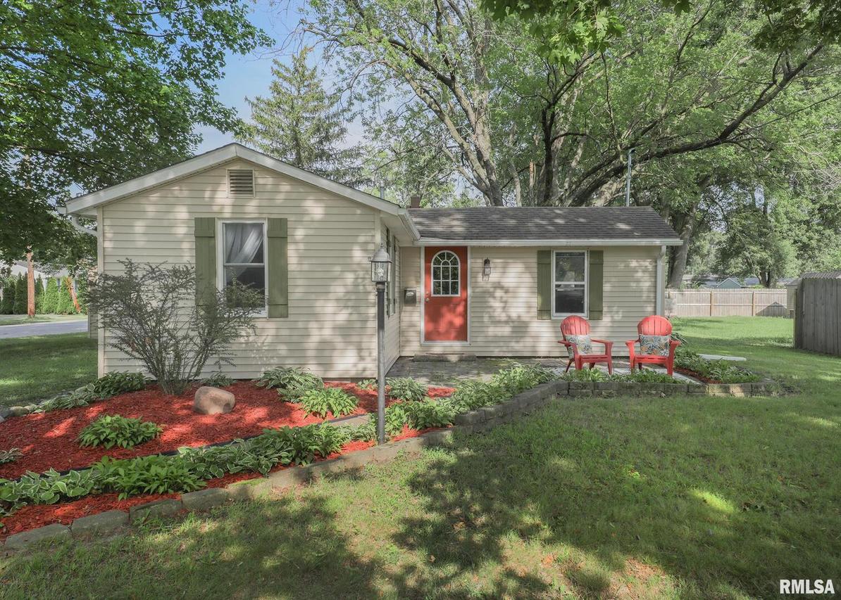 2702 47th St., Moline, IL 61265