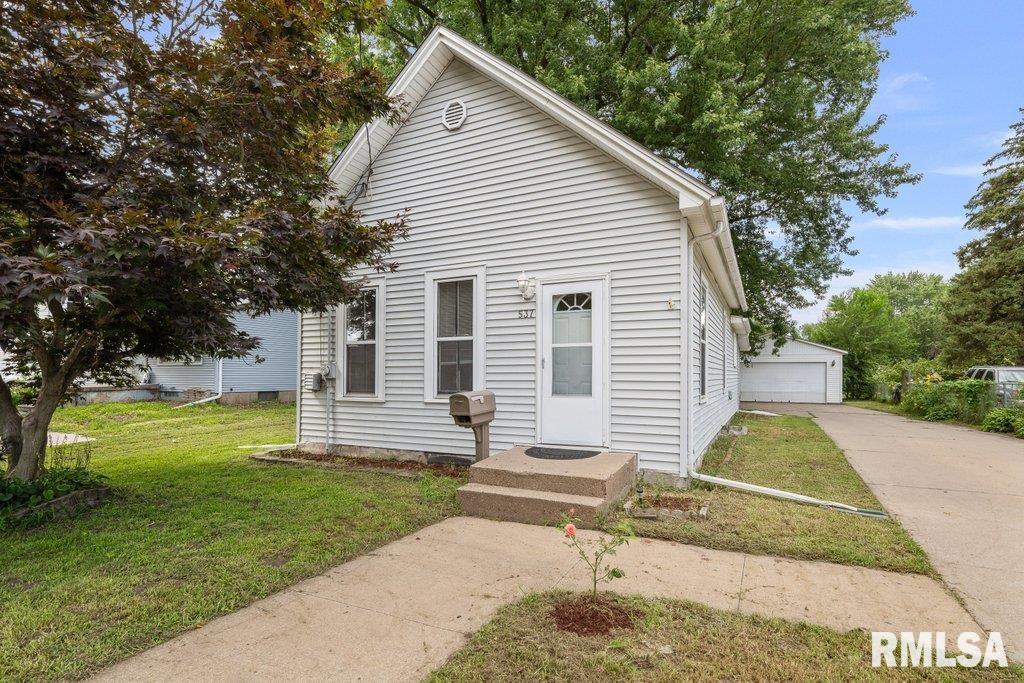 537 22nd Ave., Rock Island, IL 61201