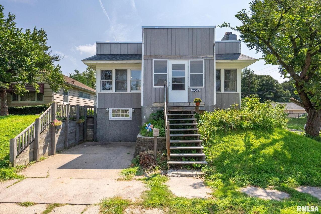 2059 45th St., Rock Island, IL 61244