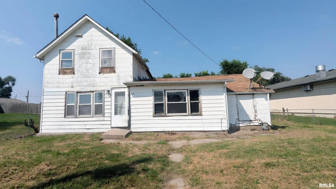 525 Maple St., Colona, IL 61241