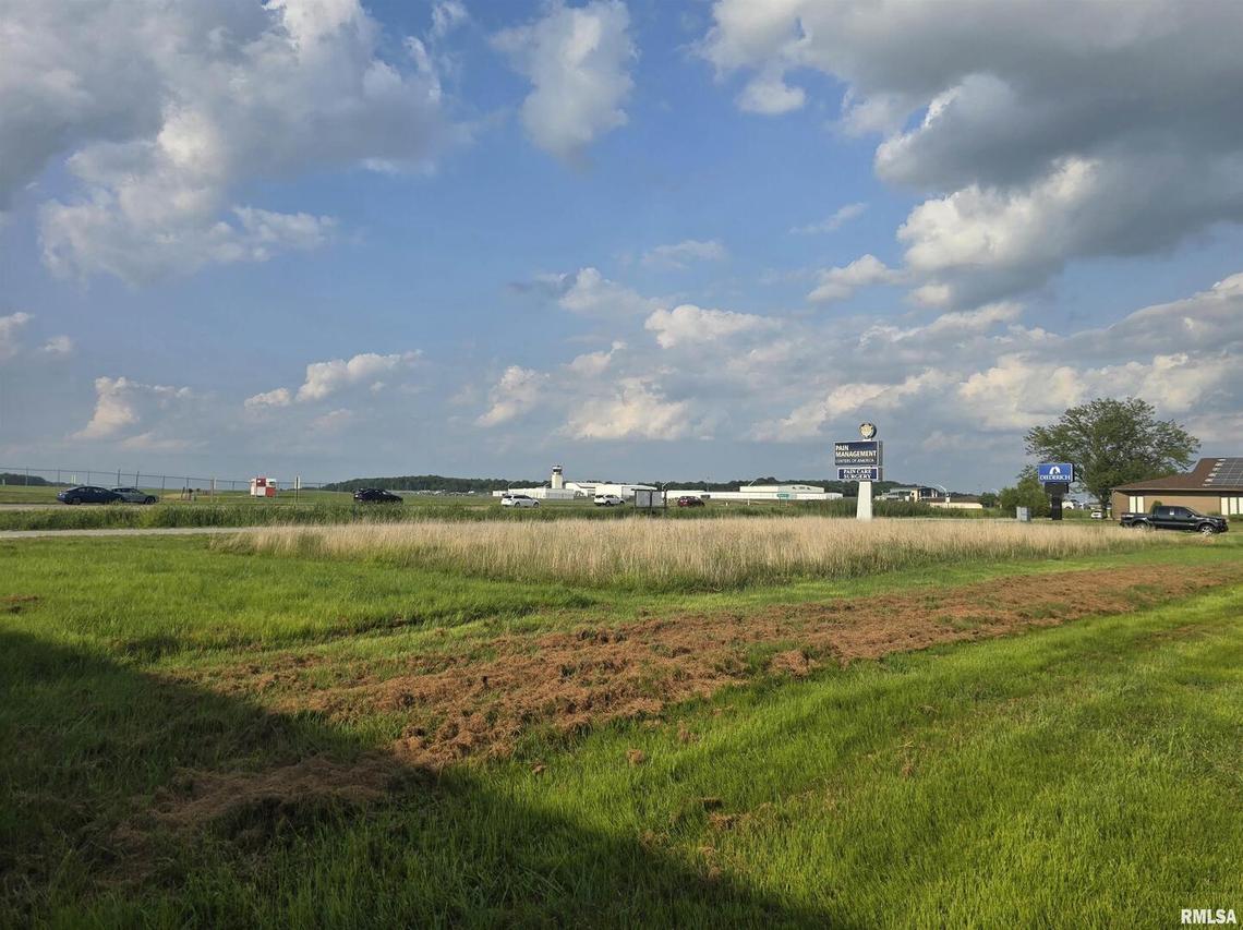 000 Airway Dr., Marion, IL 62959