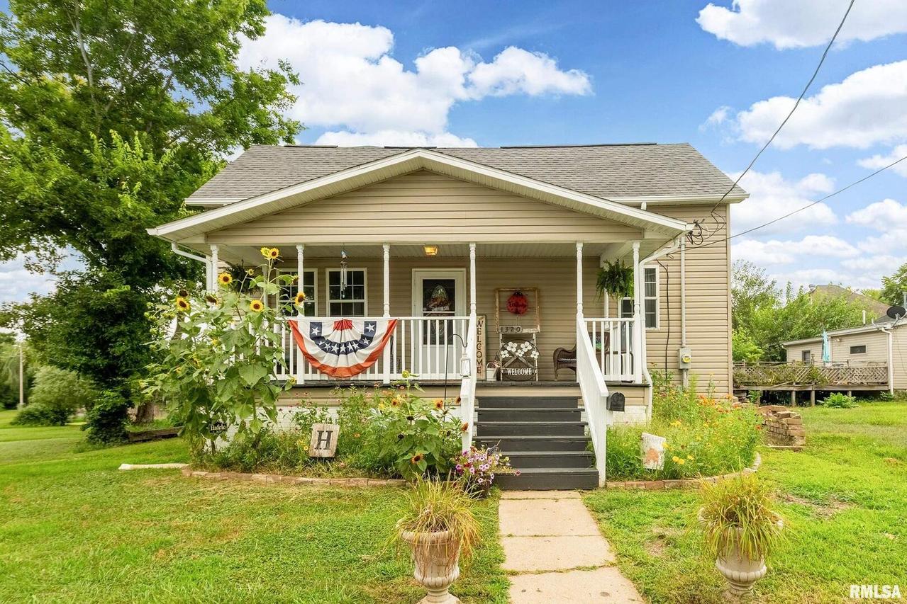 1320 S Hobson St., Harrisburg, IL 62946