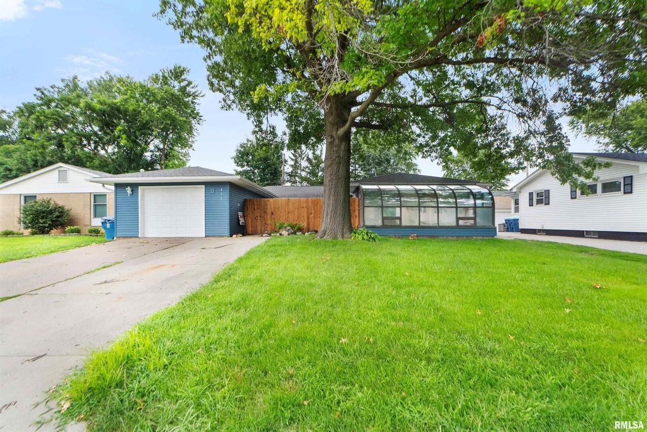 459 31st Ave., East Moline, IL 61244