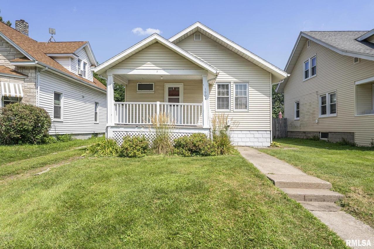 1904 30th St., Moline, IL 61265