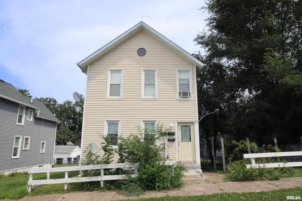 428 7th St., Moline, IL 61265