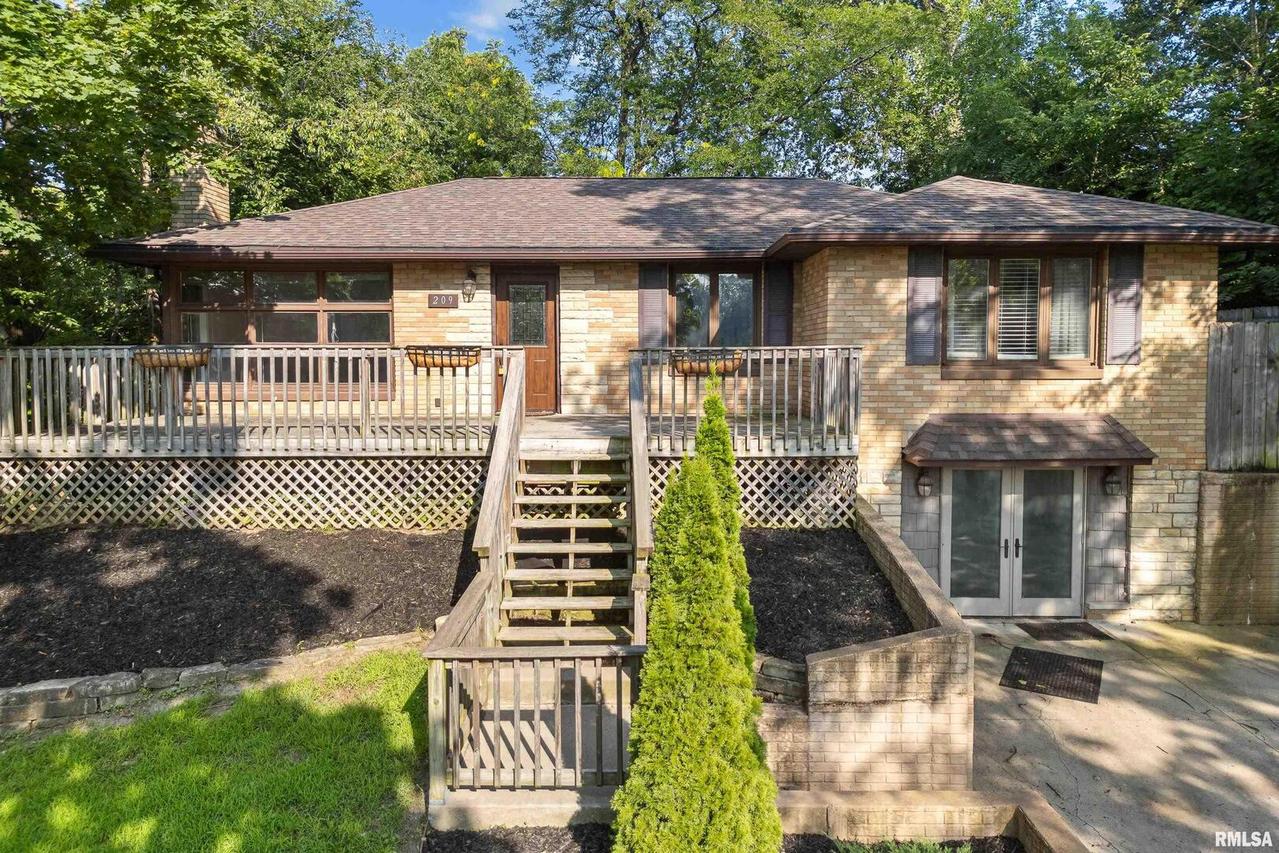 209 14th St., Silvis, IL 61282