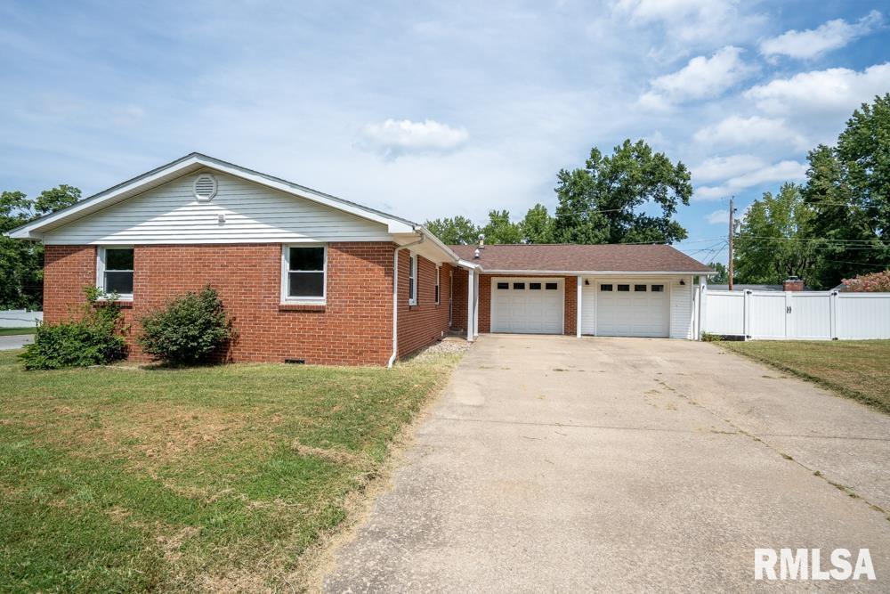 600 Indian Hill Dr., Herrin, IL 62948