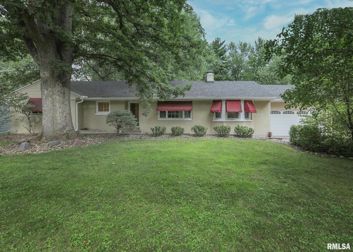 2811 17th St., Rock Island, IL 61201