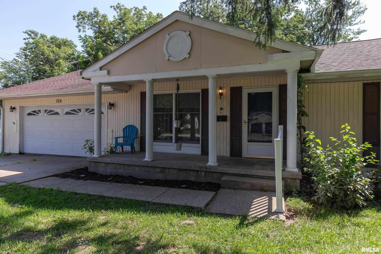 104 N 2nd St., Cambridge, IL 61238