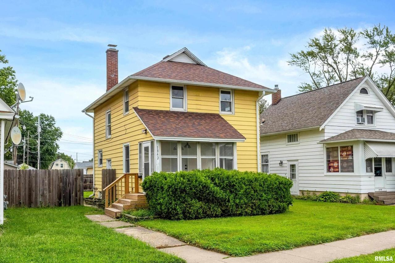 1842 25th St., Moline, IL 61265